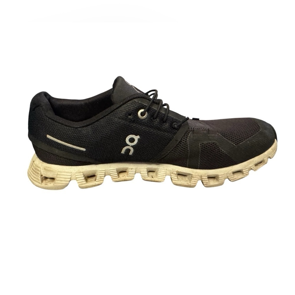 On Cloud Running Black Shoes Sneakers Women’s 8.5